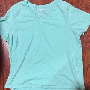 Old Navy Women's Light Green V-Neck Tee